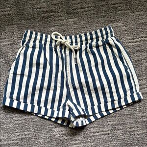 Forever 21 Navy and White Striped Women's Cargo Shorts
